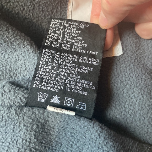 Boys size 5 fleece-lined hooded jacket. - Picture 5 of 9